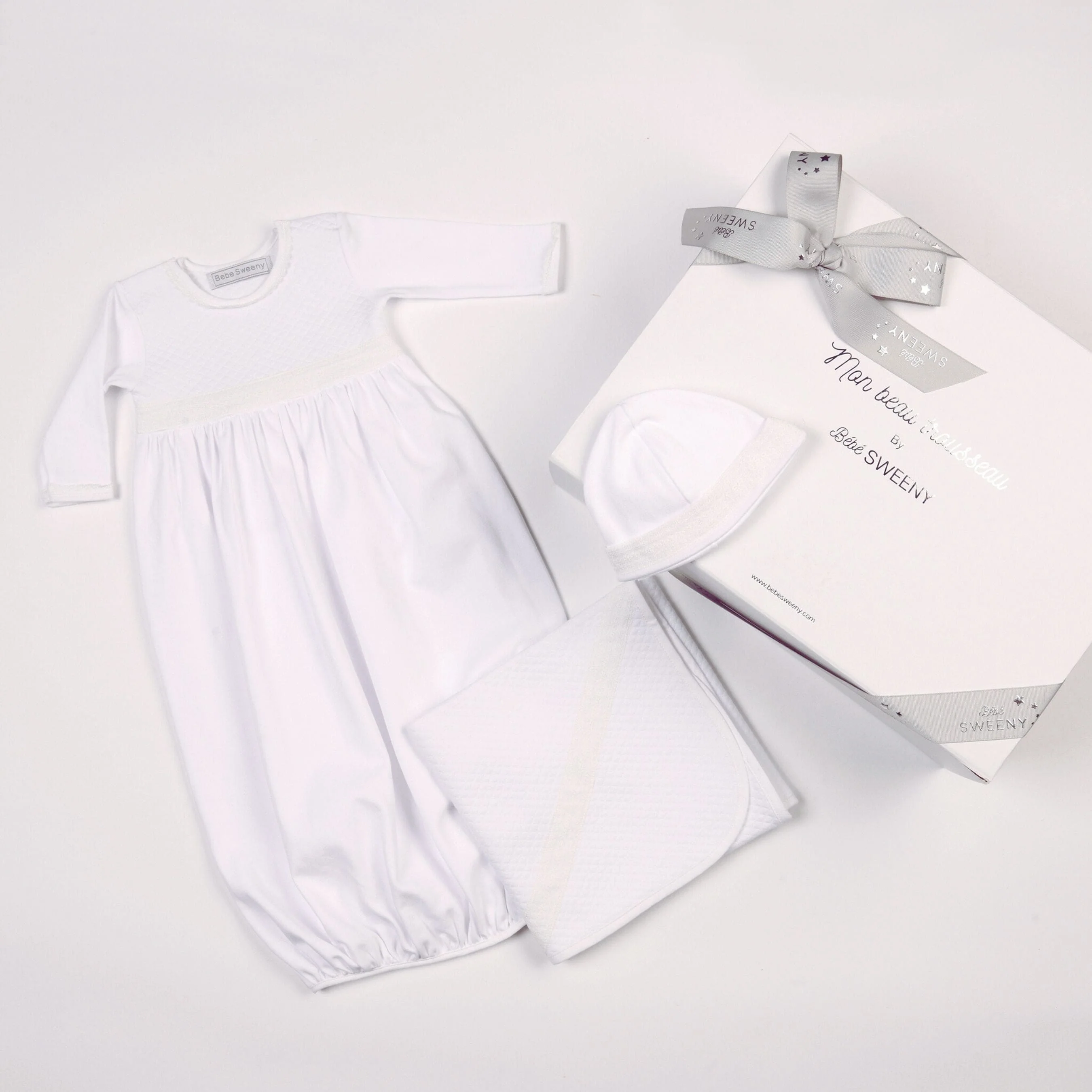 Baby White Quilted Cotton Gown Set (3)